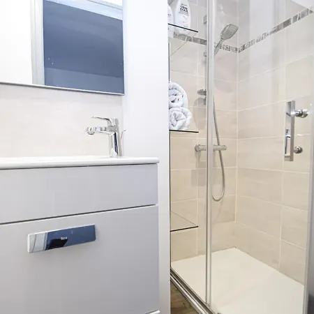 Apartment Grand Studio Au Coeur De A 1min Du Marche Et 6min Plage De L'ecluse *